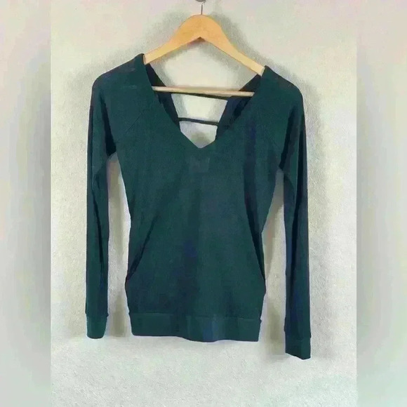Chaser Long Sleeve Ribbed V Neck Shirt in Yosemite Green Women's Small NWT - Picture 1 of 9